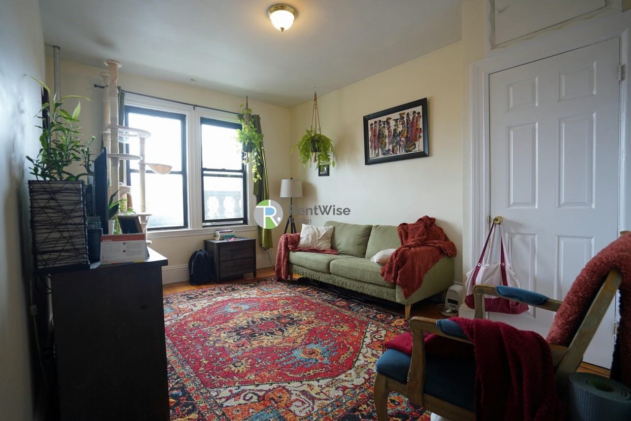 1218 Commonwealth Ave #1