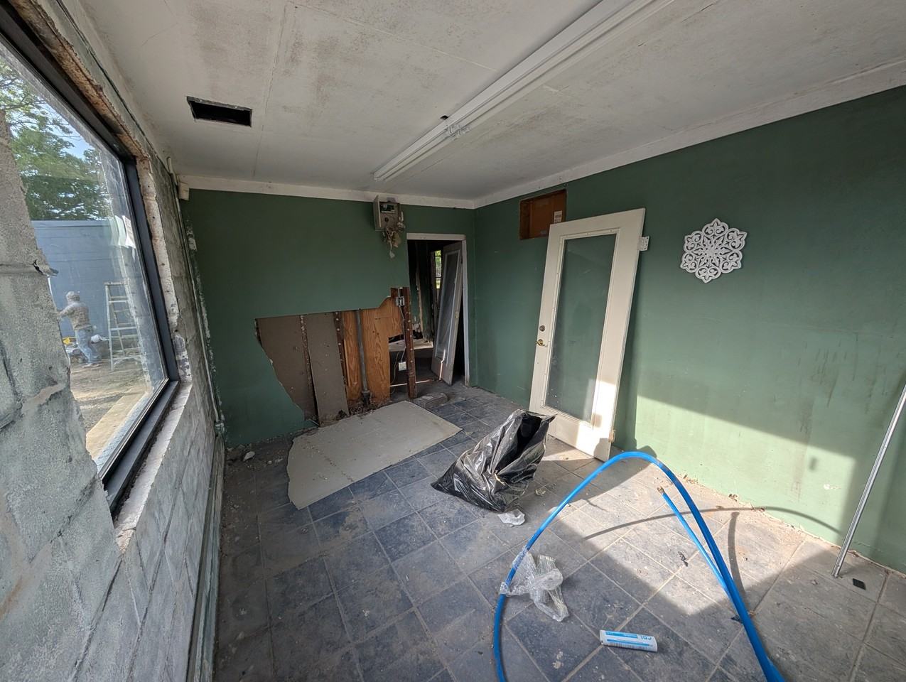 430 E Brockett St #1 - Photo 6 of 18
