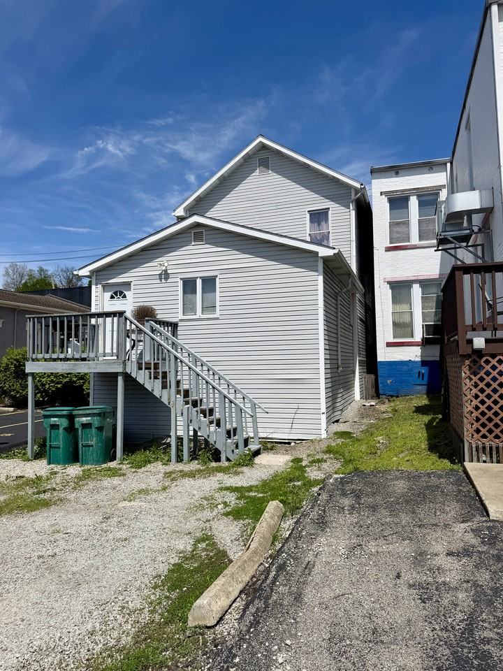 224 W Otterman St #1 - Photo 3 of 41