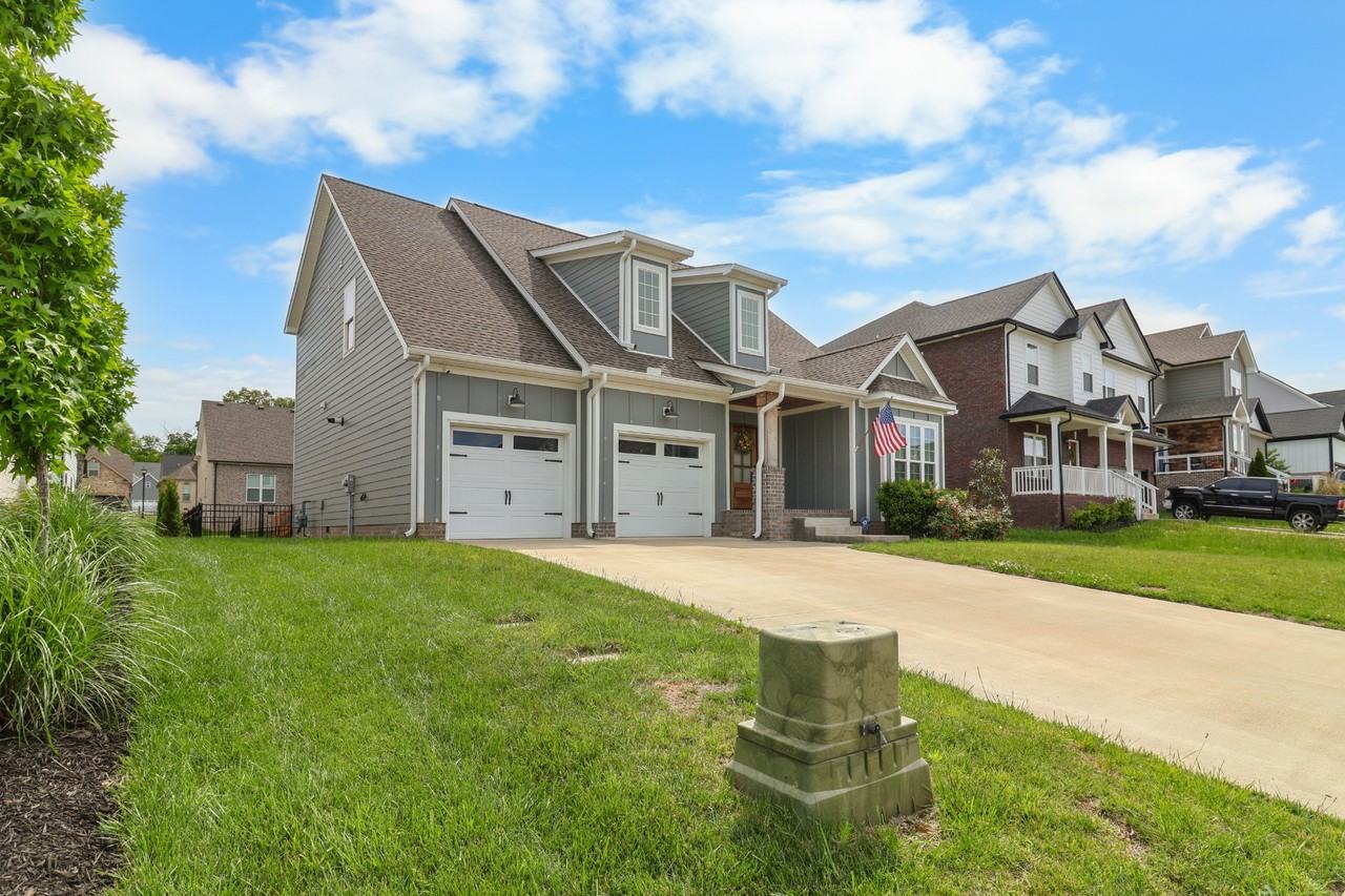 276 Bluebell Dr #1 - Photo 3 of 42