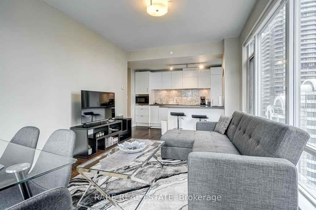 21 Widmer Street #1902 - Photo 4 of 19