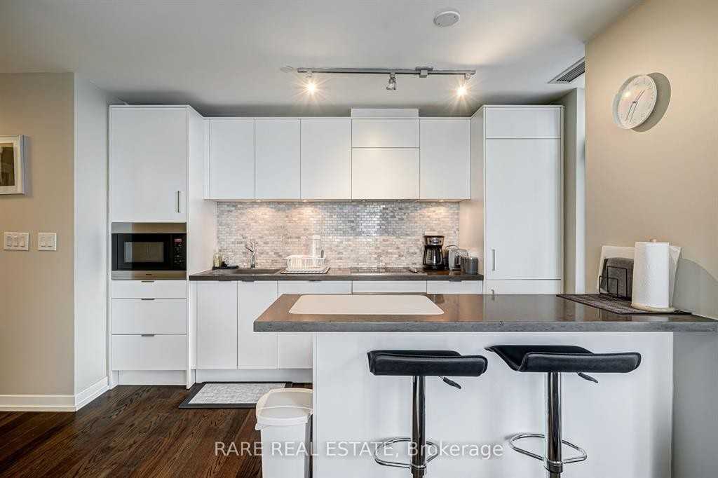 21 Widmer Street #1902 - Photo 6 of 19