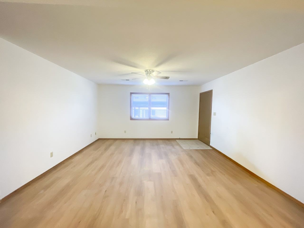 1589 Belair Dr #7 - Photo 3 of 9