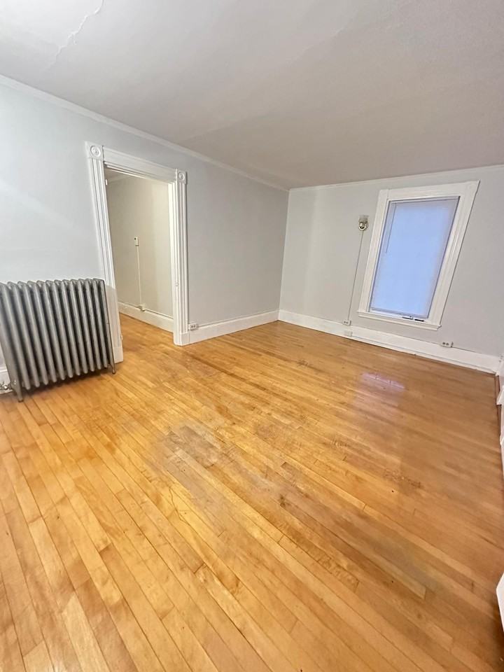 646 Main Rd N #2B - Photo 7 of 12