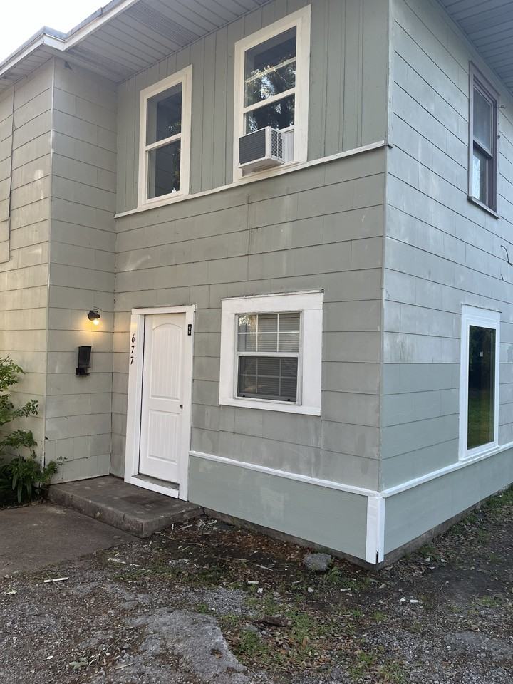677 E Caston St #1 - Photo 3 of 9