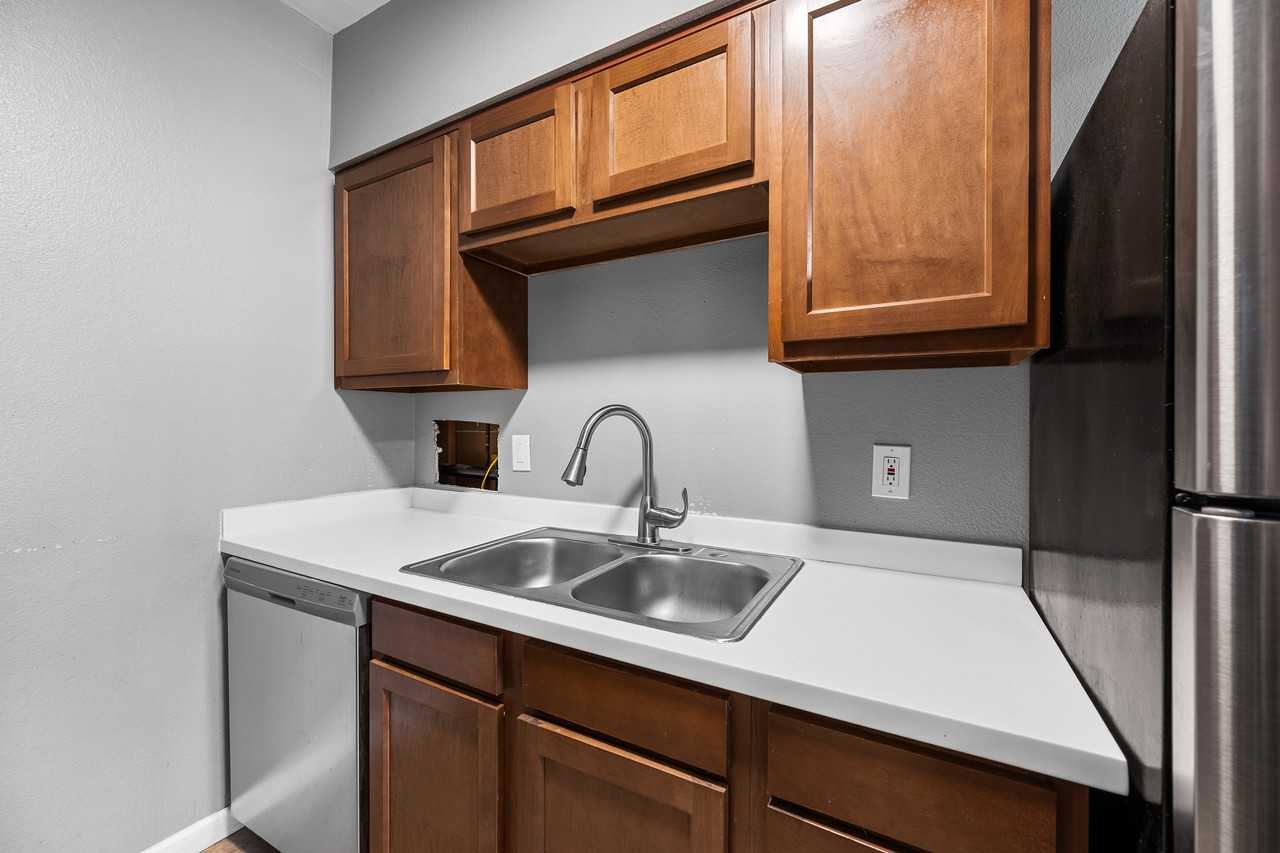 1518 West Colter Street #6 - Photo 3 of 13