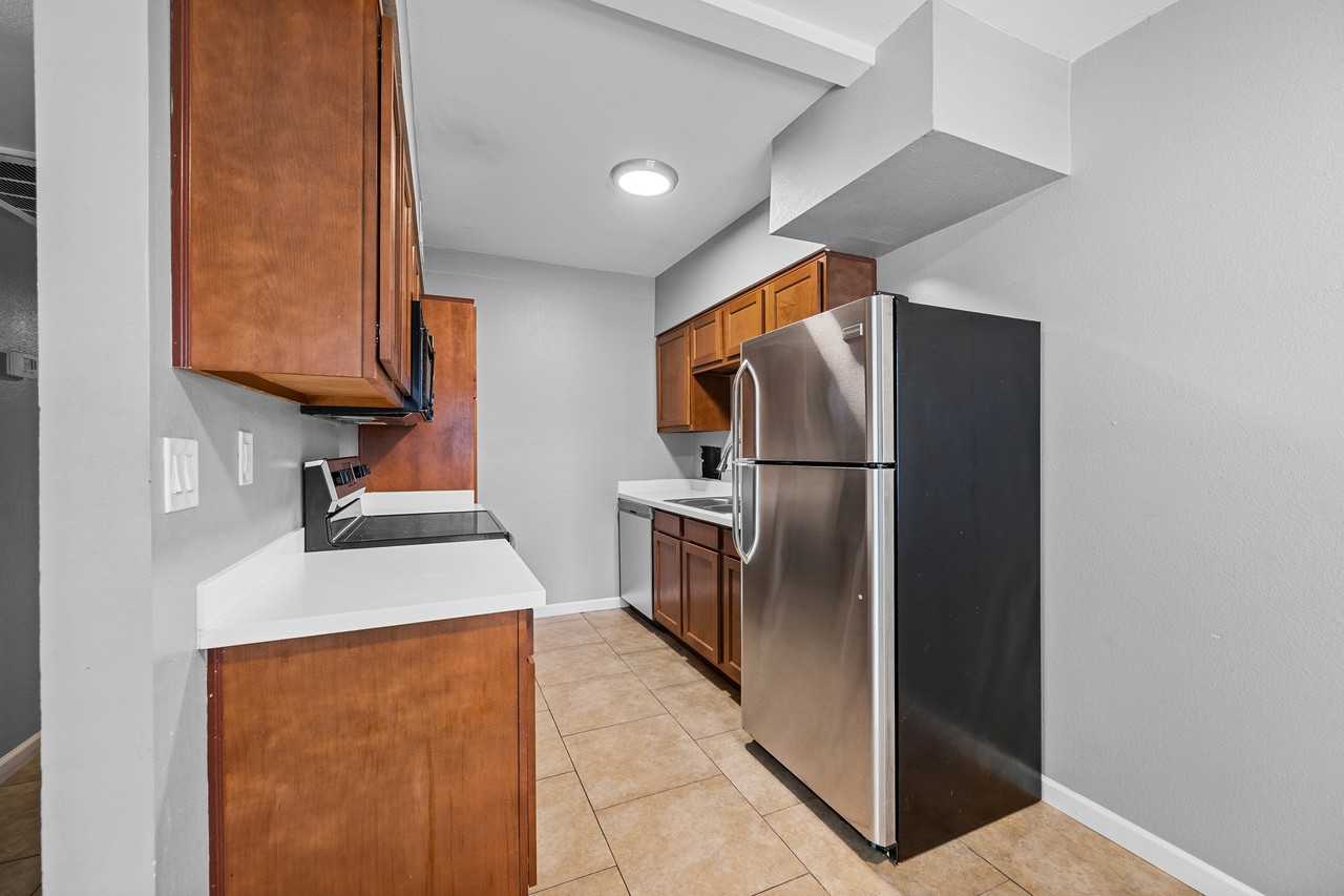 1518 West Colter Street #6 - Photo 5 of 13