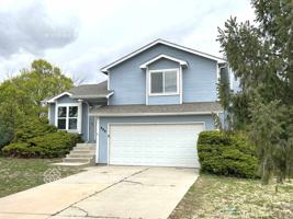 featured image of 899 Daffodil St