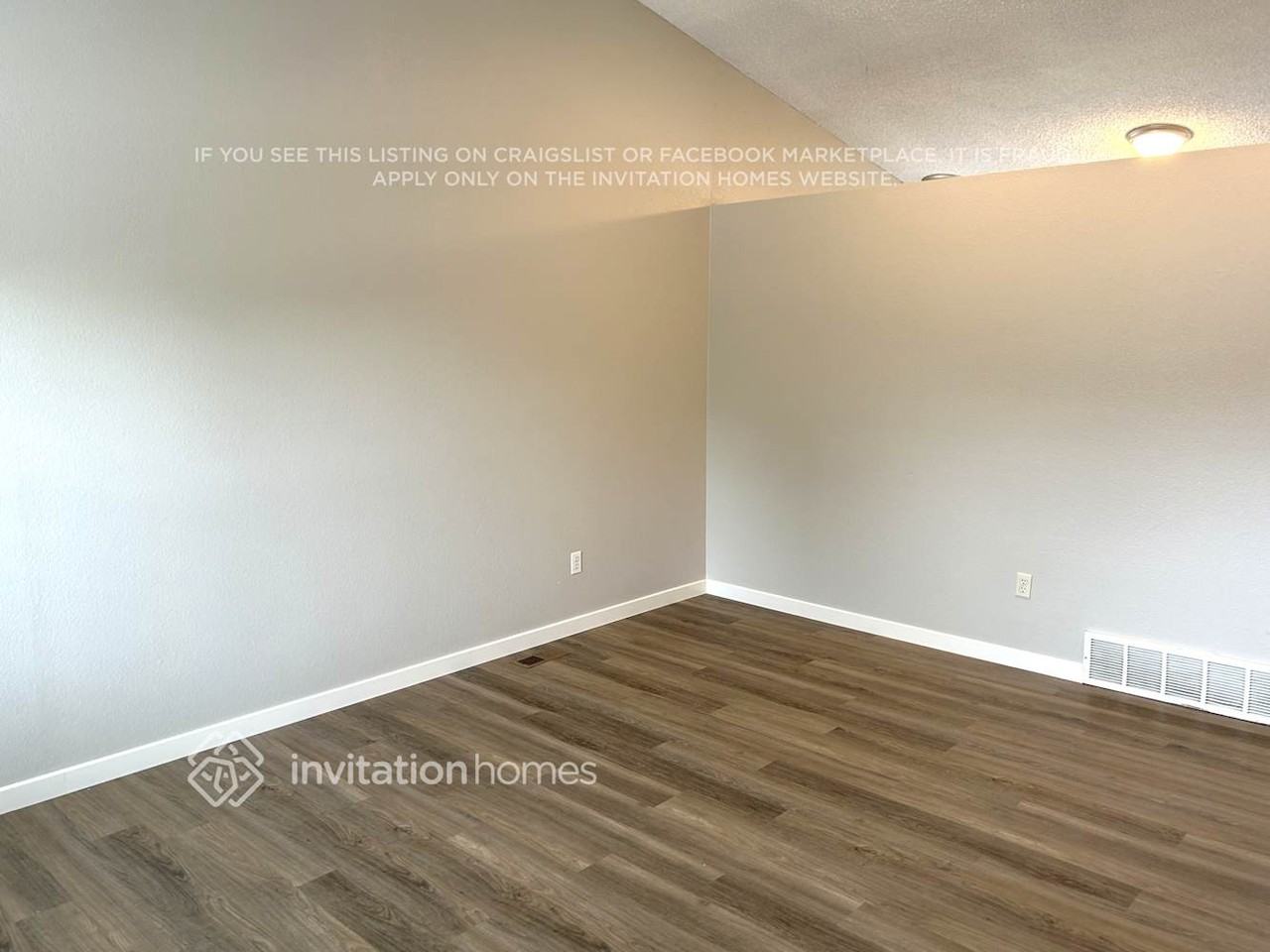 899 Daffodil St - Photo 6 of 16