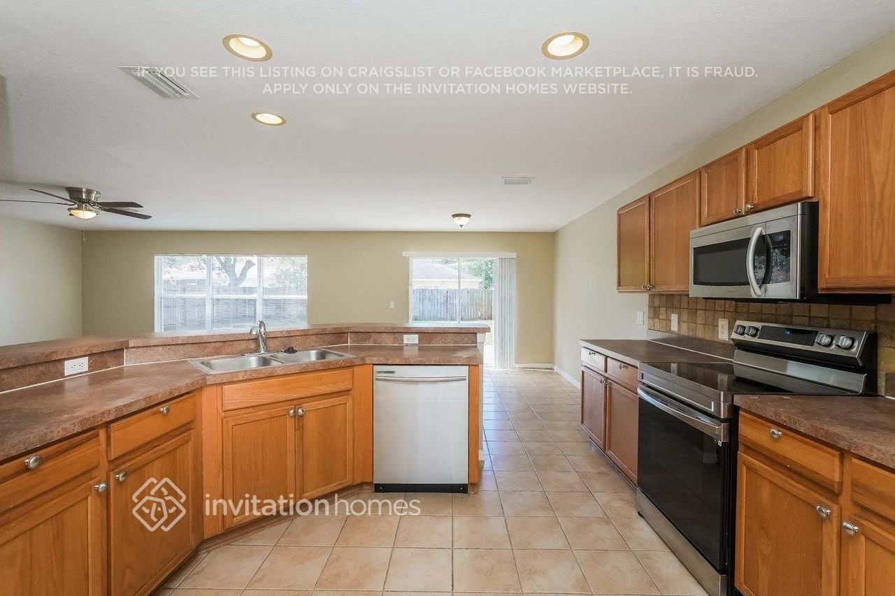 6769 Waterton Dr - Photo 7 of 17