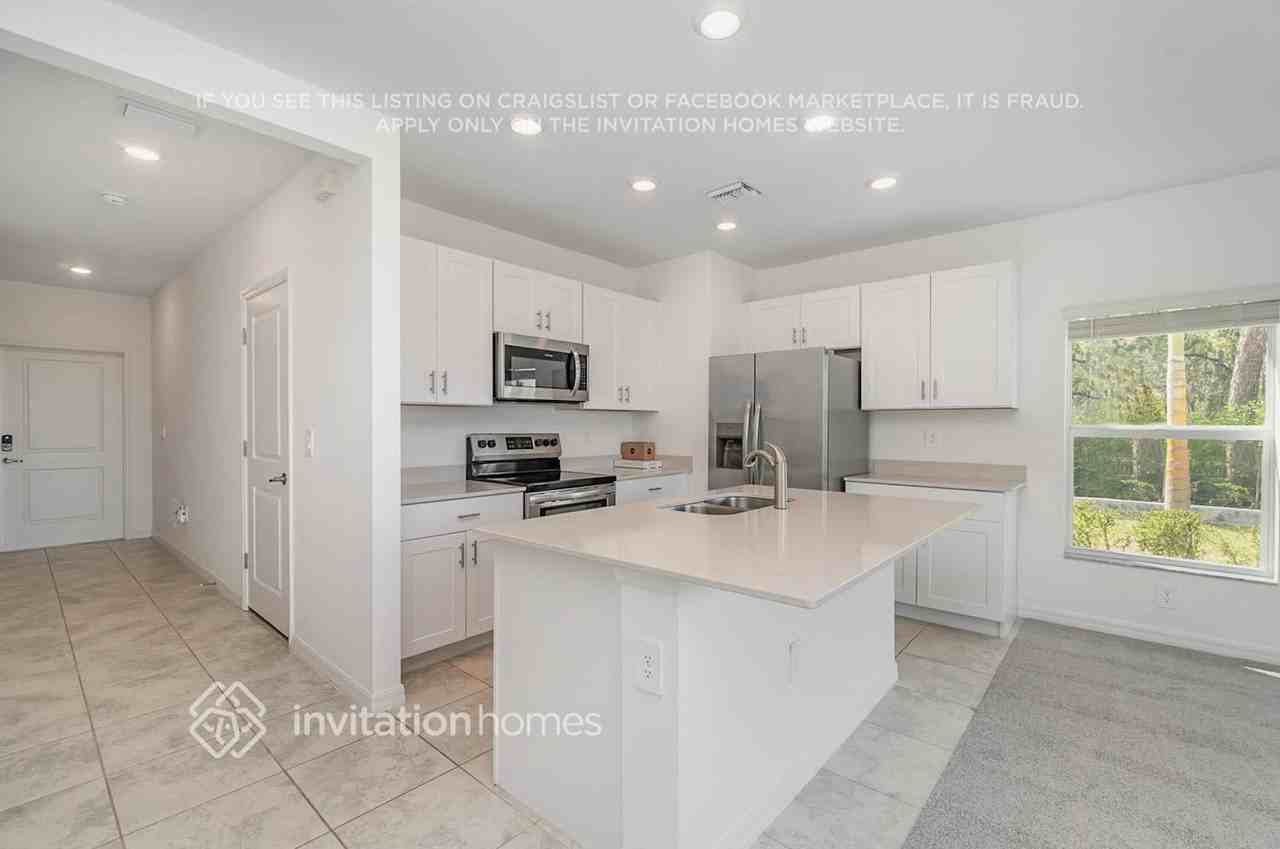 7165 Greenwood Park Cir - Photo 6 of 25