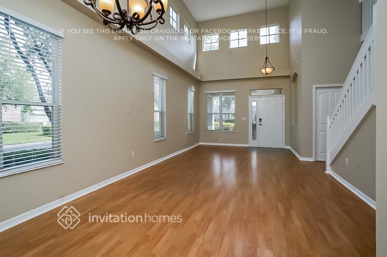 10508 Marlington Pl - Photo 2 of 16