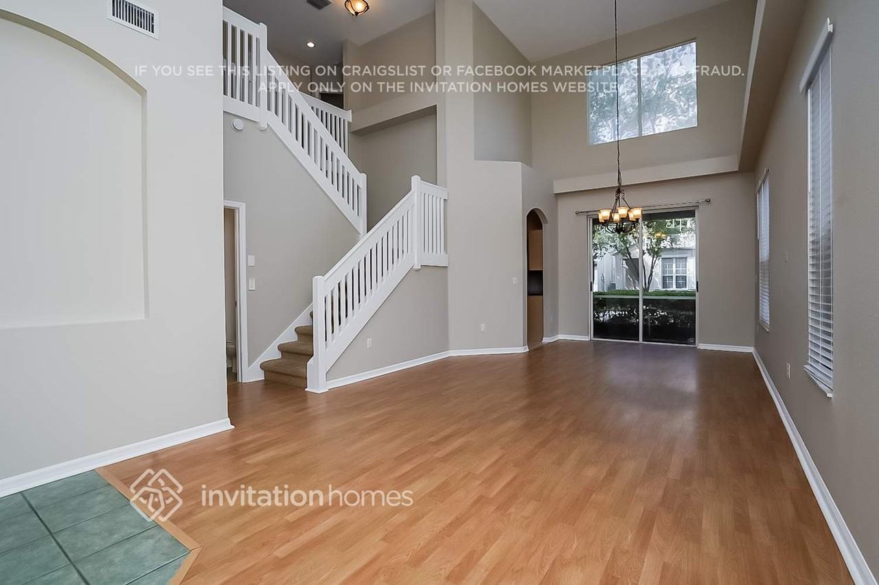 10508 Marlington Pl - Photo 3 of 16