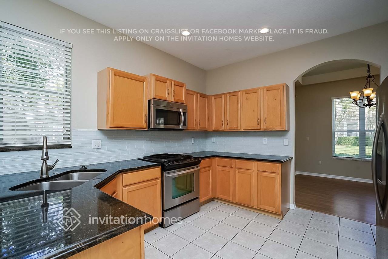10508 Marlington Pl - Photo 4 of 16