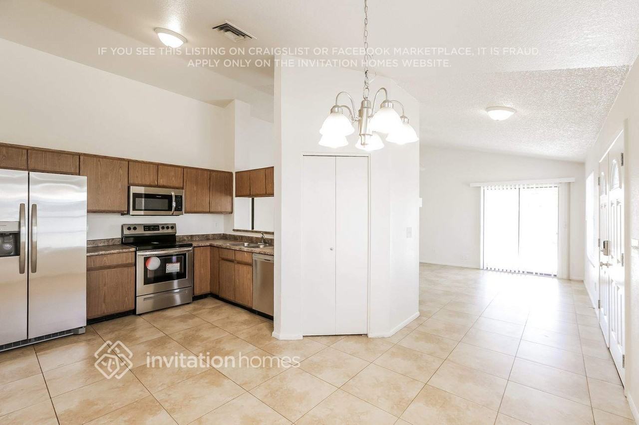 8917 W Indianola Ave - Photo 6 of 16