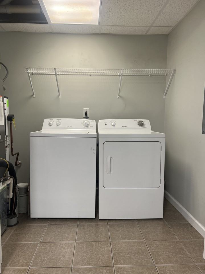 1139 E Main St #B - Photo 7 of 10