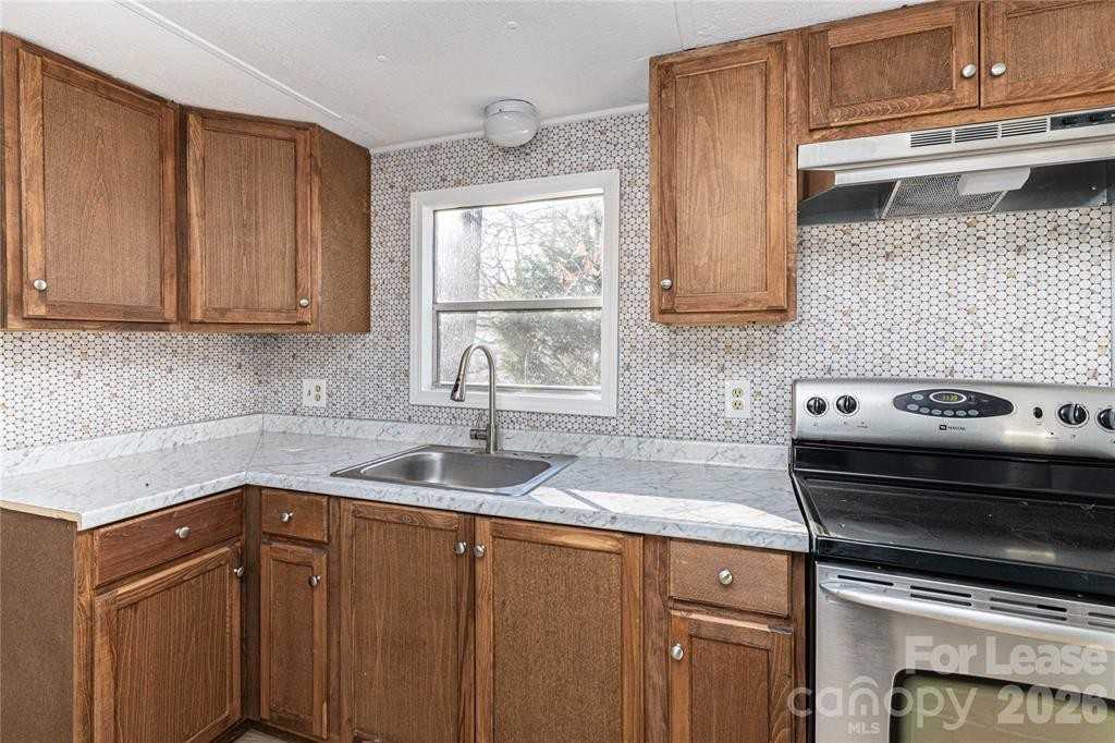 126 Poe Dr #1 - Photo 6 of 26