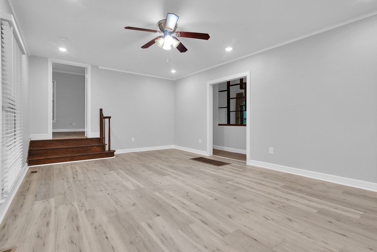 34 W Parnell St #1 - Photo 3 of 17