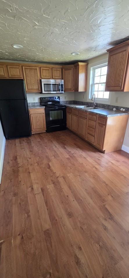 1086 W Bainbridge St #3 - Photo 6 of 16