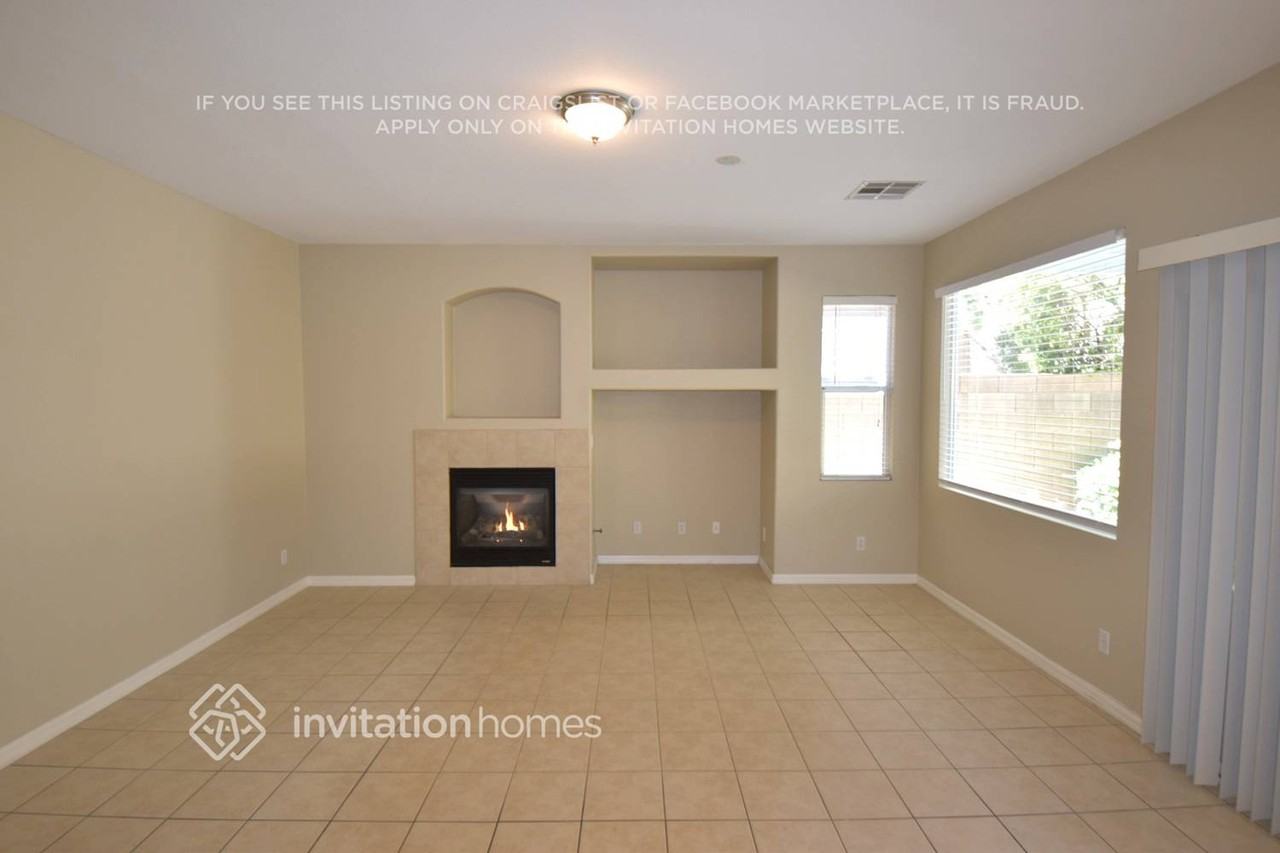 10414 Nostalgia Cir - Photo 3 of 12
