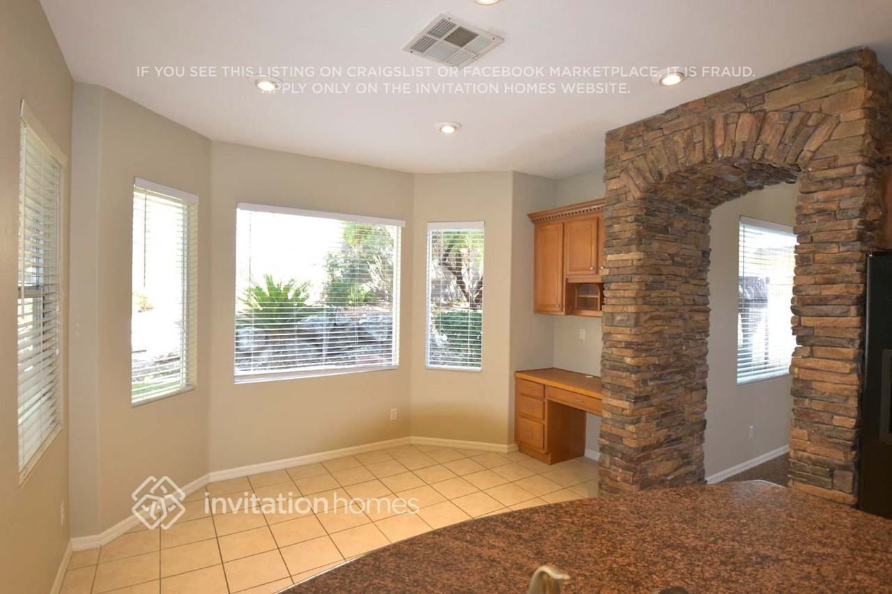 10414 Nostalgia Cir - Photo 4 of 12