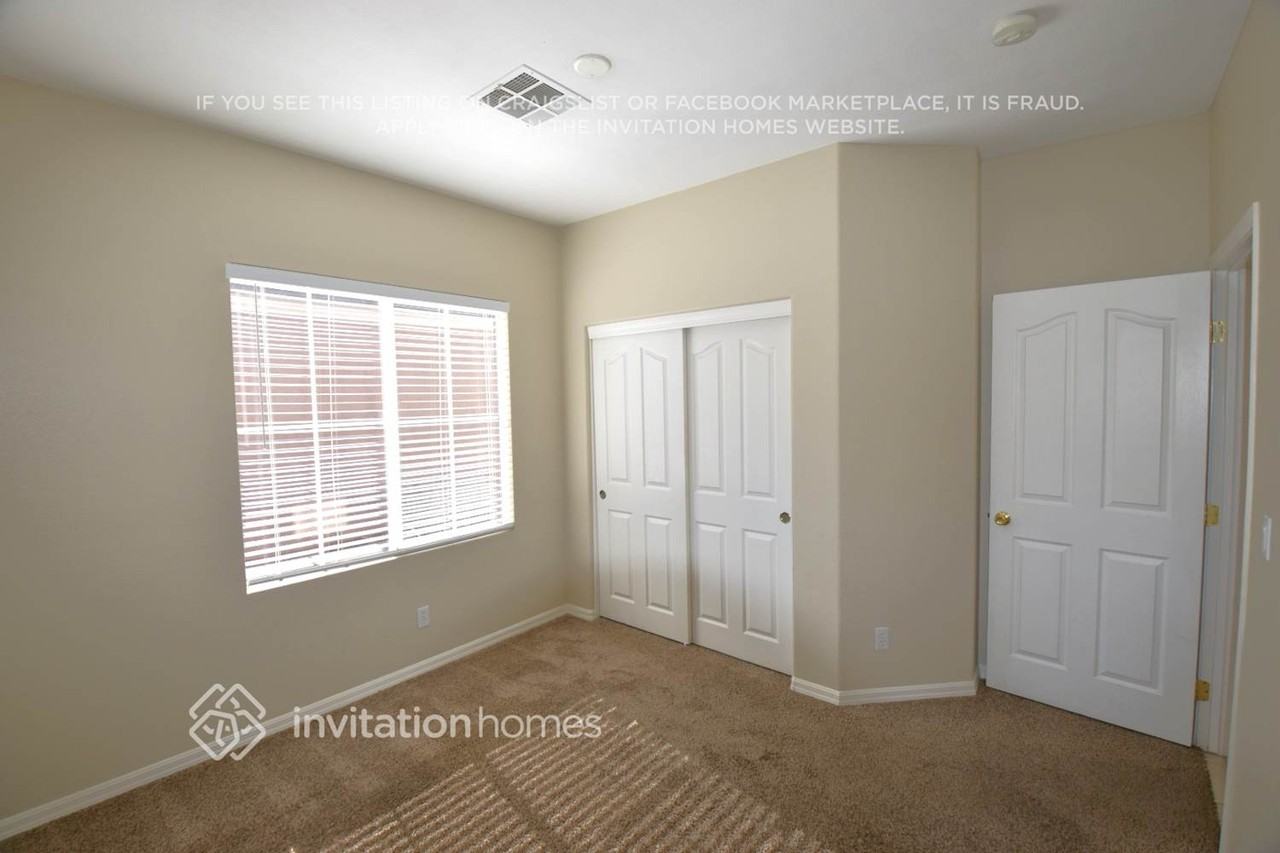 10414 Nostalgia Cir - Photo 7 of 12