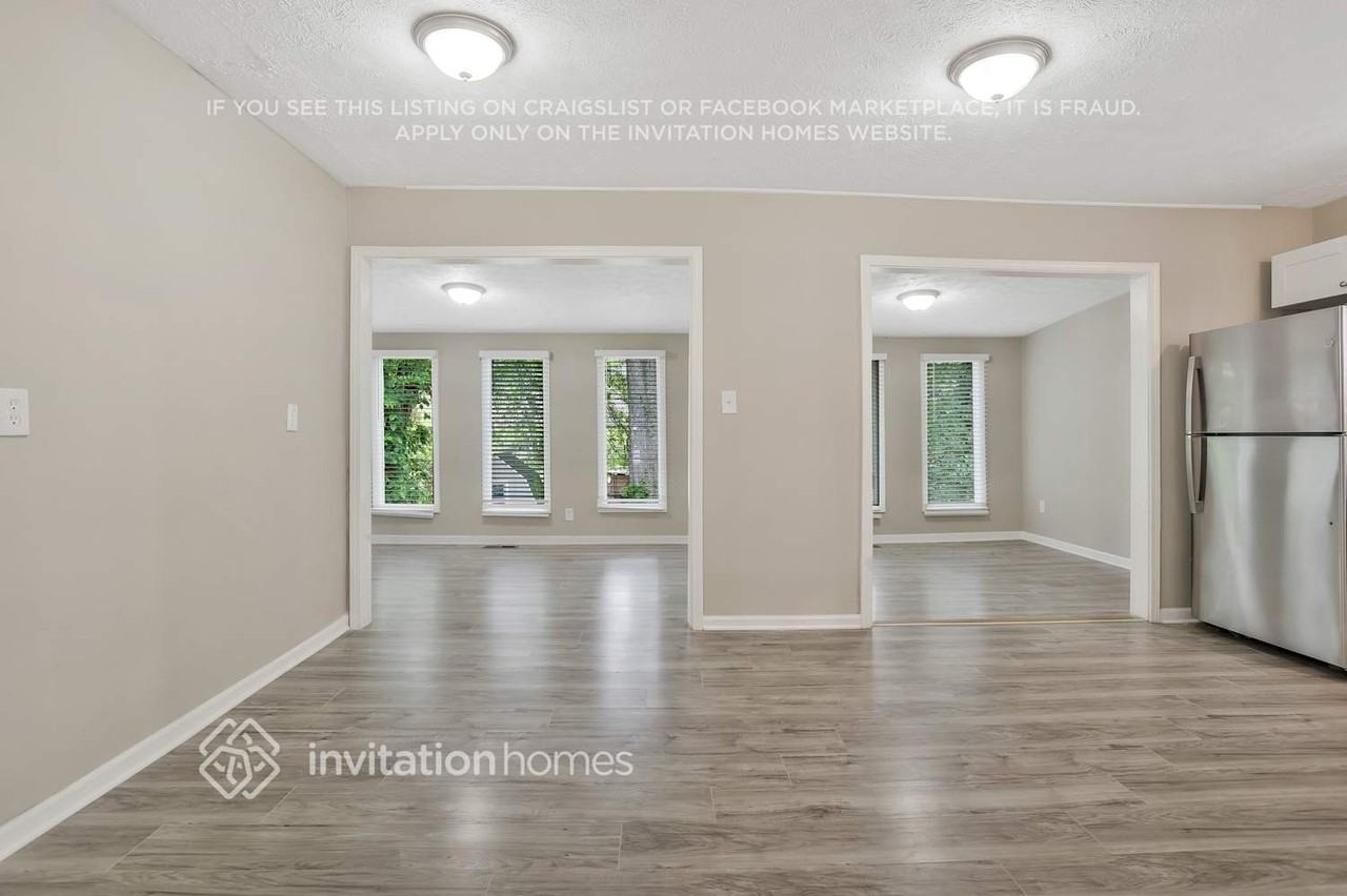2300 Pebble Rock W - Photo 5 of 25