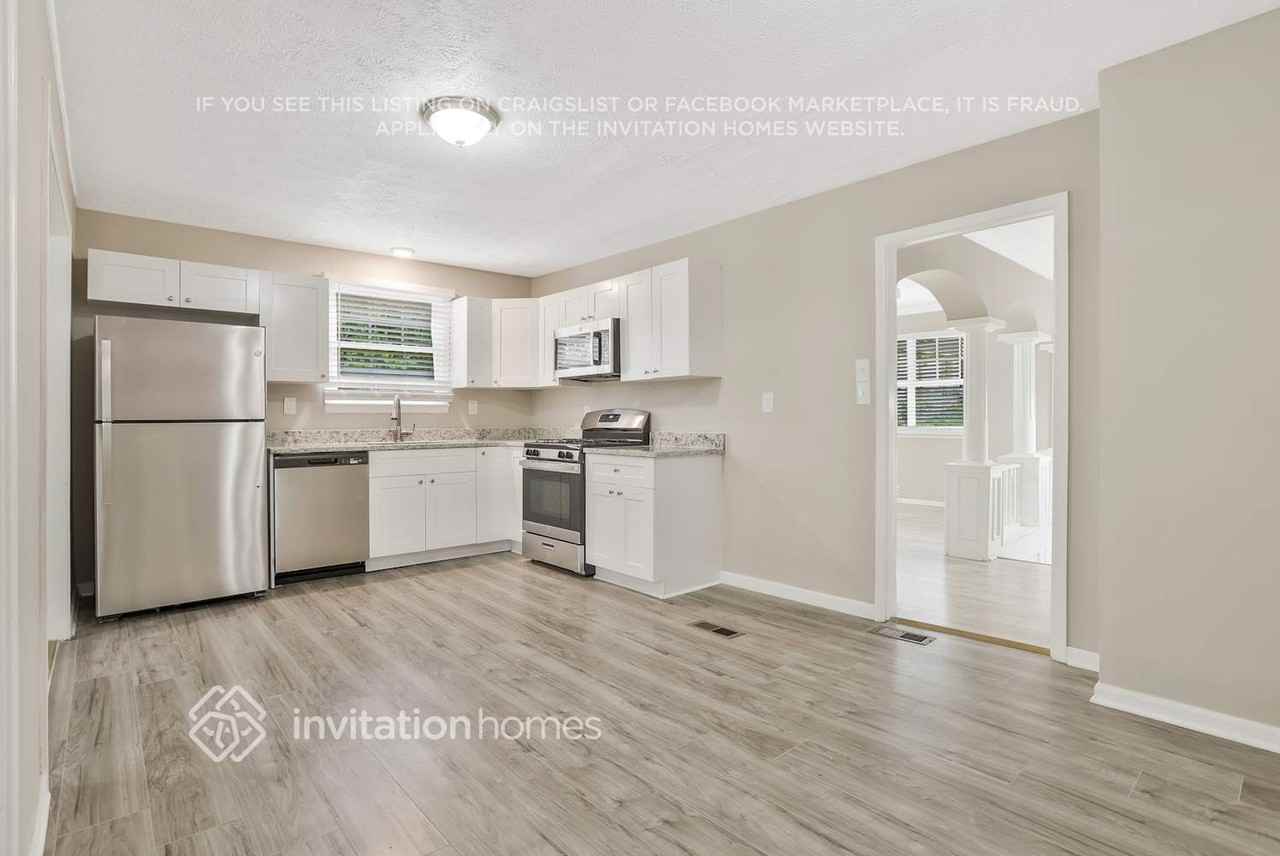 2300 Pebble Rock W - Photo 6 of 25