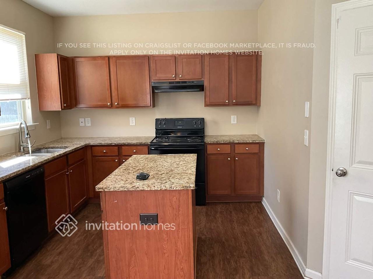 1896 Logan Ridge Cir - Photo 4 of 11