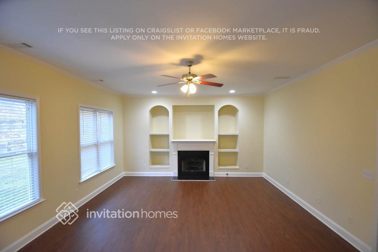 2116 Leafmore Ct - Photo 3 of 16
