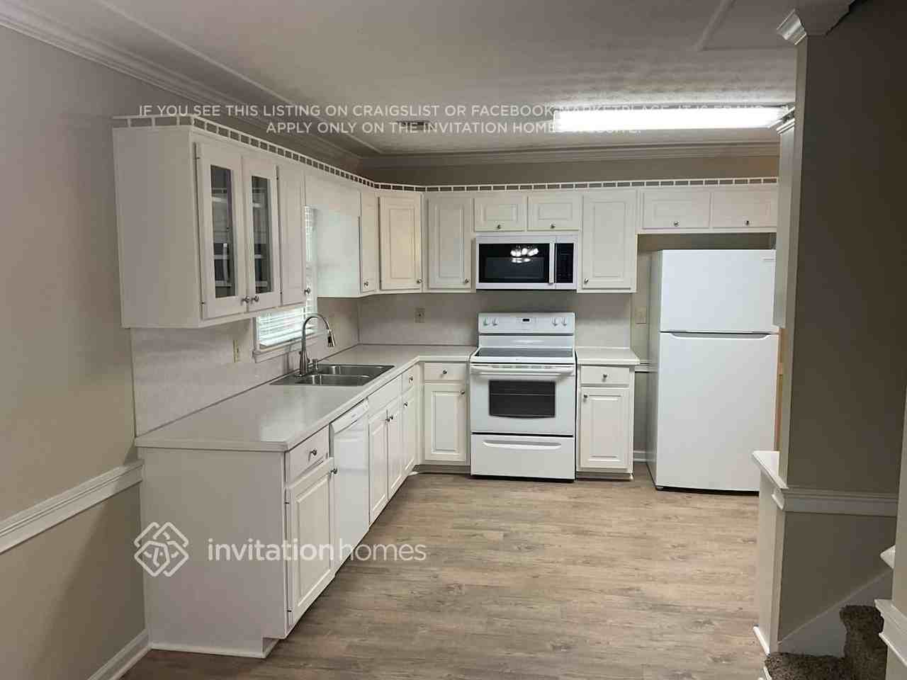 169 Simeon Dr - Photo 5 of 14