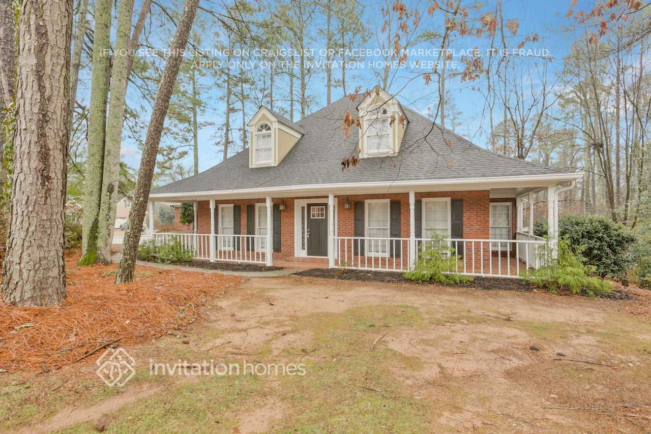 1493 Fallsbrook Ct Nw - Photo 2 of 21