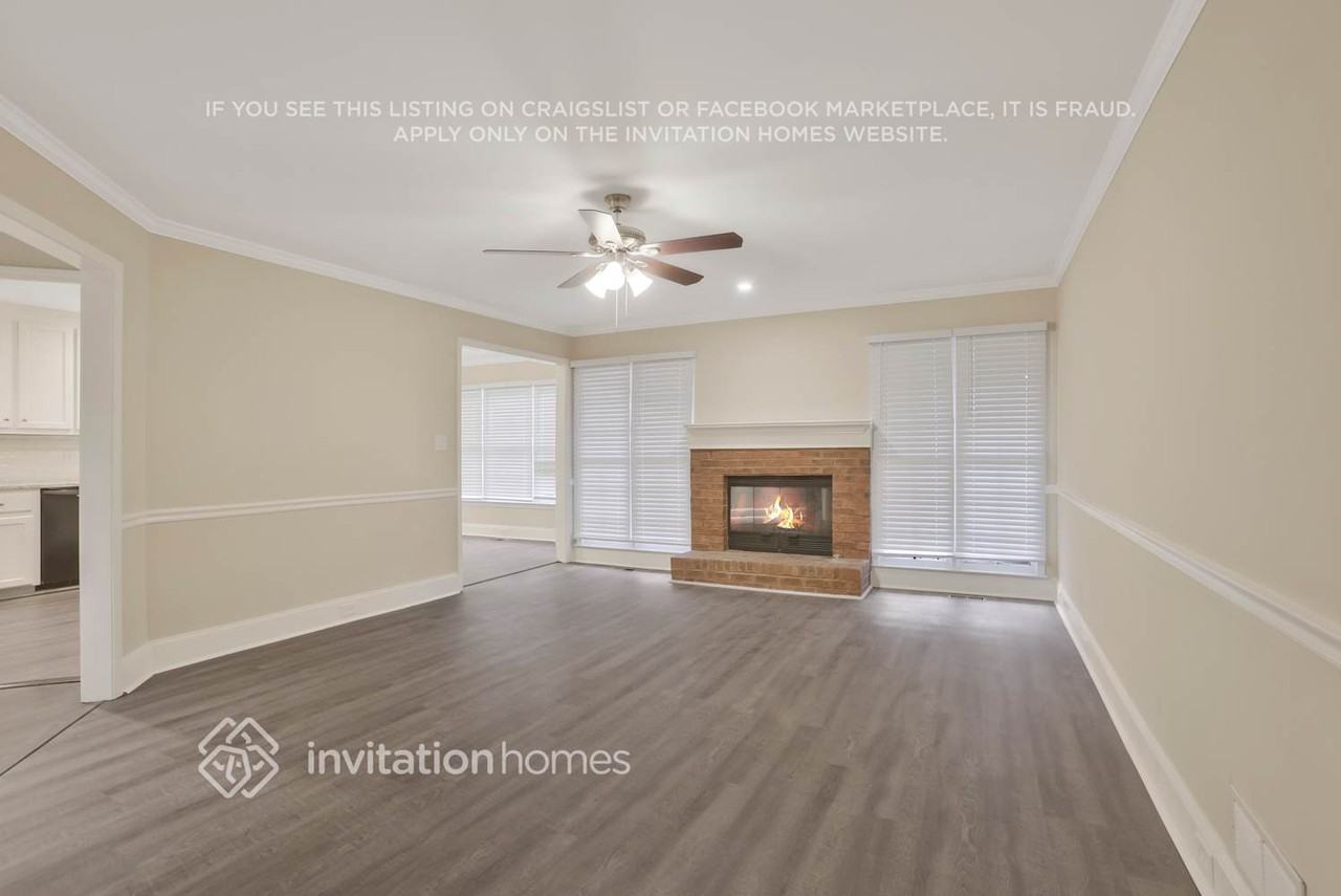 1493 Fallsbrook Ct Nw - Photo 4 of 21