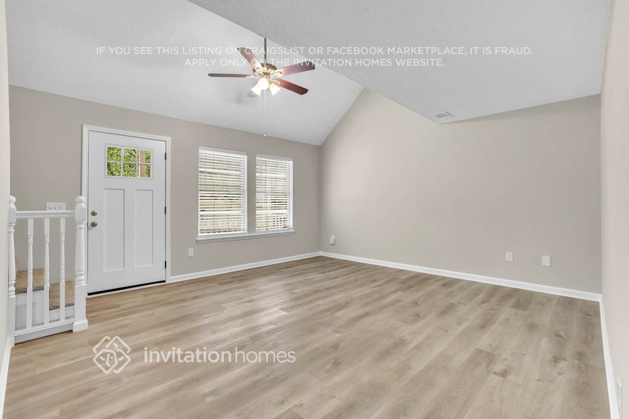 7097 Stonecreek Dr - Photo 4 of 27