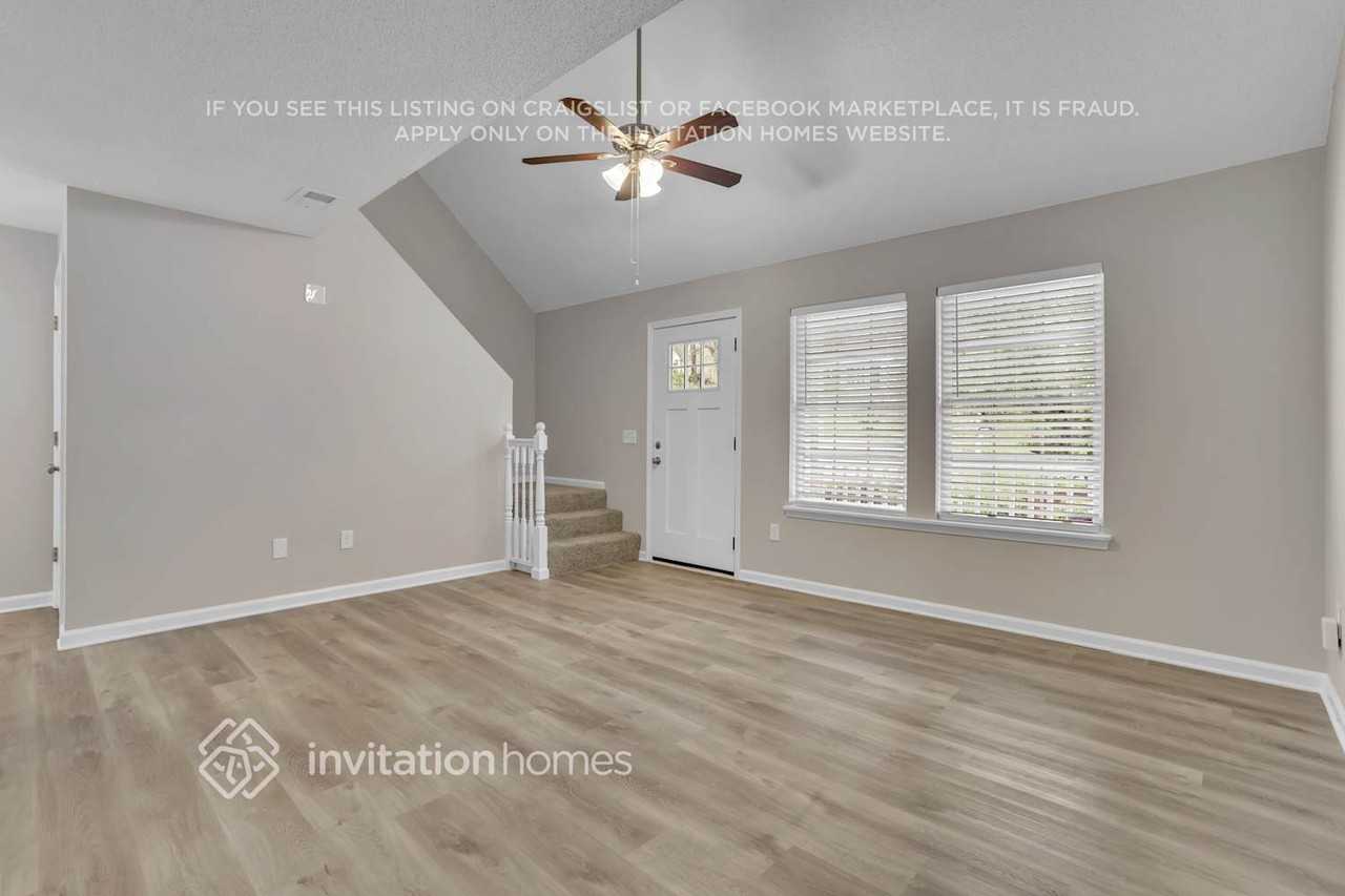 7097 Stonecreek Dr - Photo 5 of 27