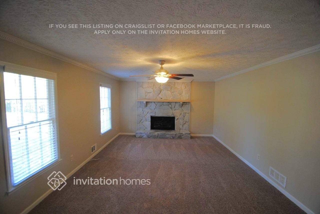 2440 Bob Bettis Rd - Photo 2 of 10