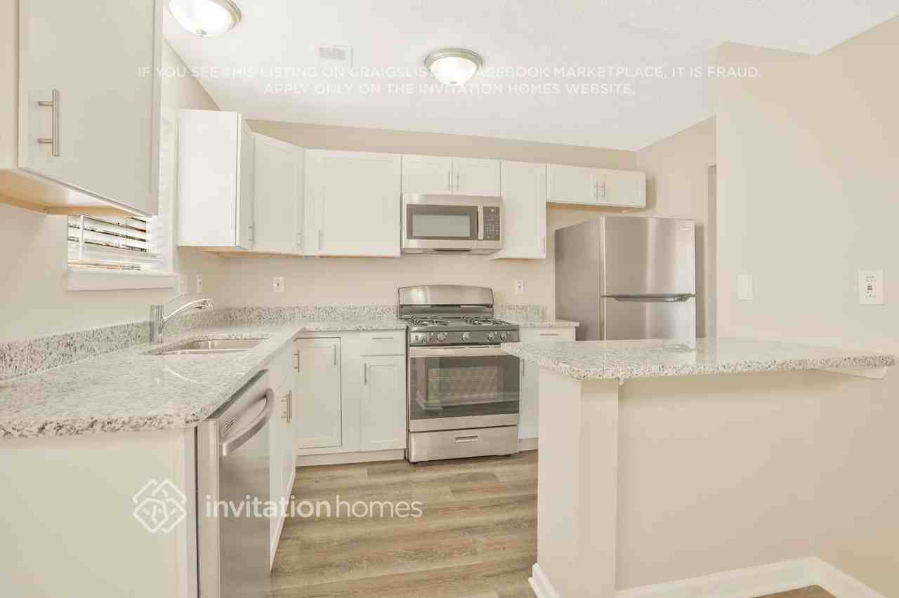 4621 High Collier Walk - Photo 7 of 20