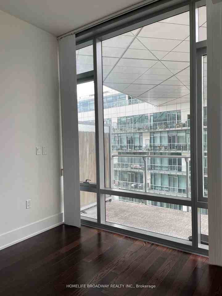 39 Queens Quay East #1032 - Photo 4 of 14