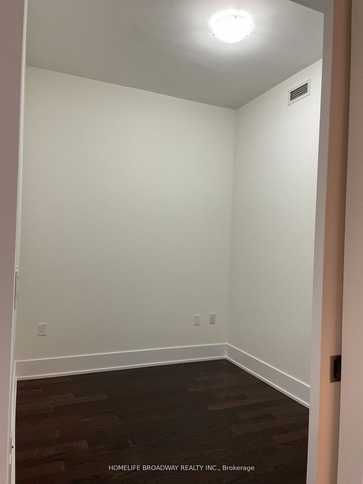 39 Queens Quay East #1032 - Photo 6 of 14