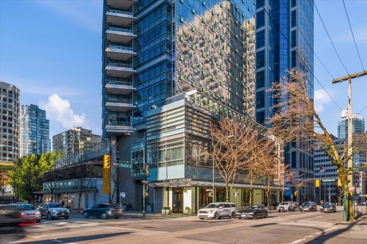 1111 Alberni Street #2206 - Photo 4 of 11