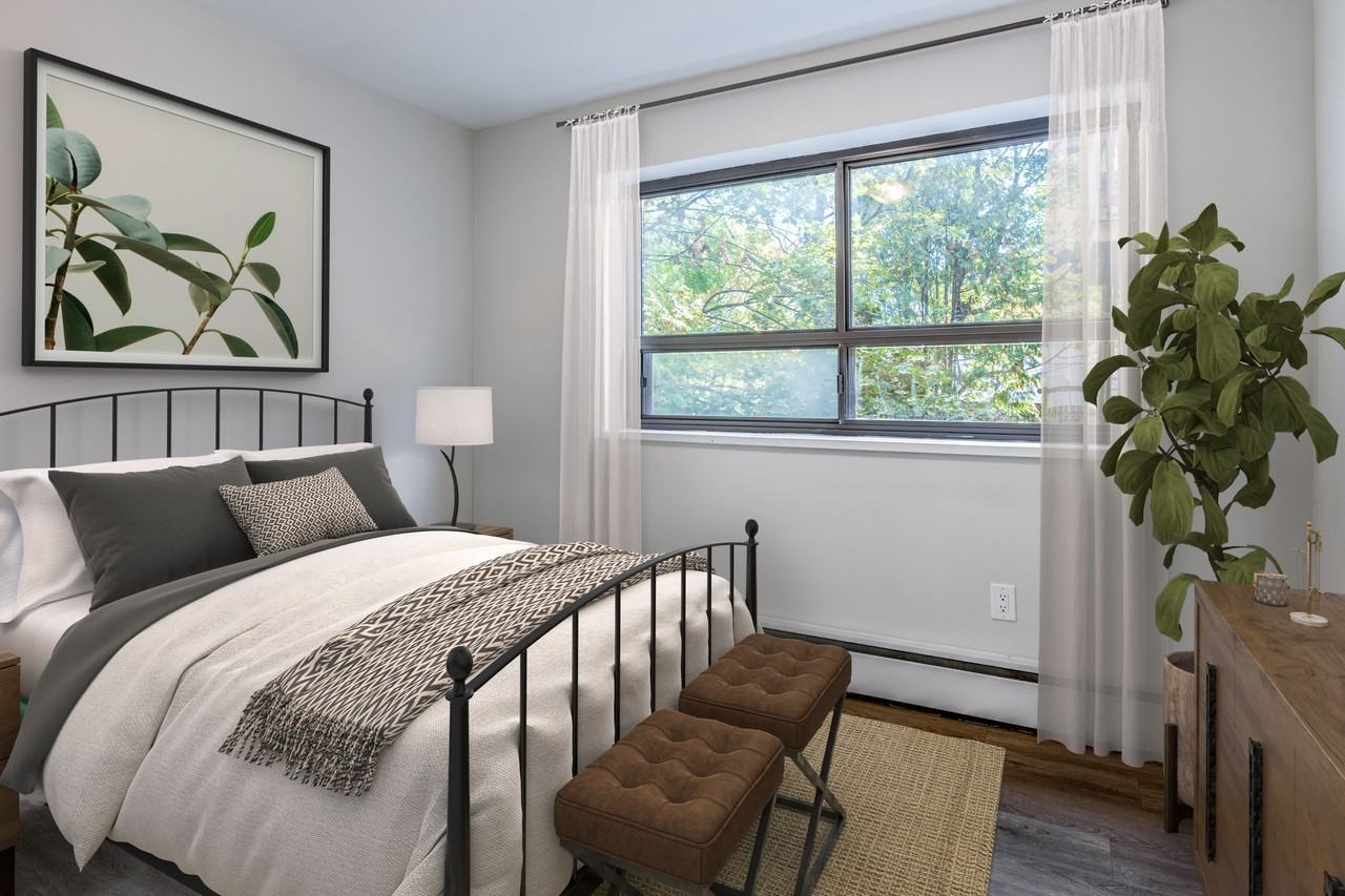 1791 King Street East - Photo 5 of 15