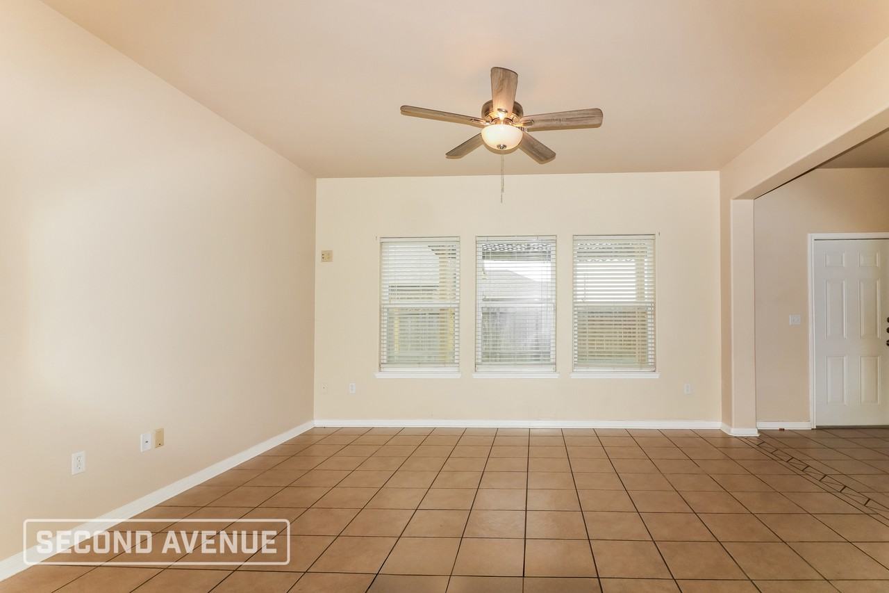 7009 Saar Ct - Photo 4 of 29