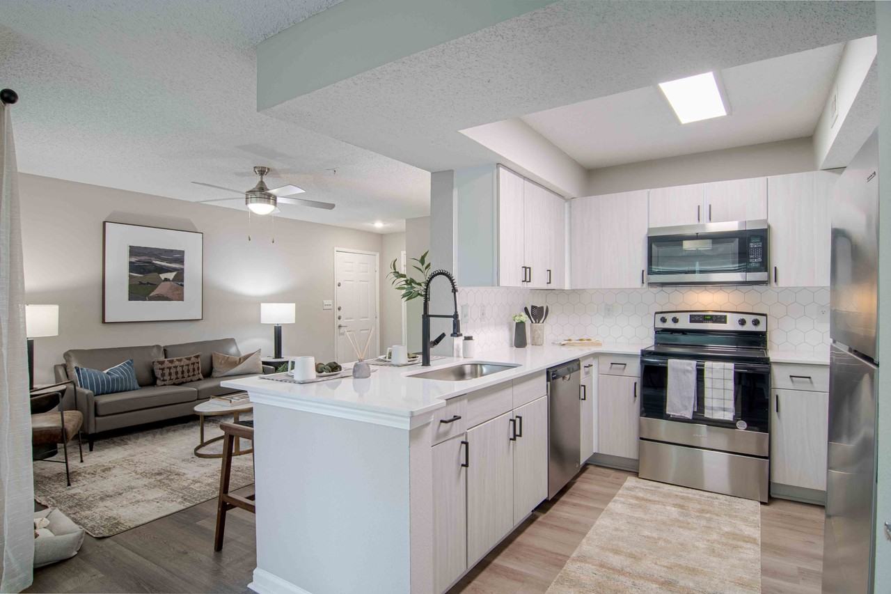 1250 West Apartments - Photo 4 of 50