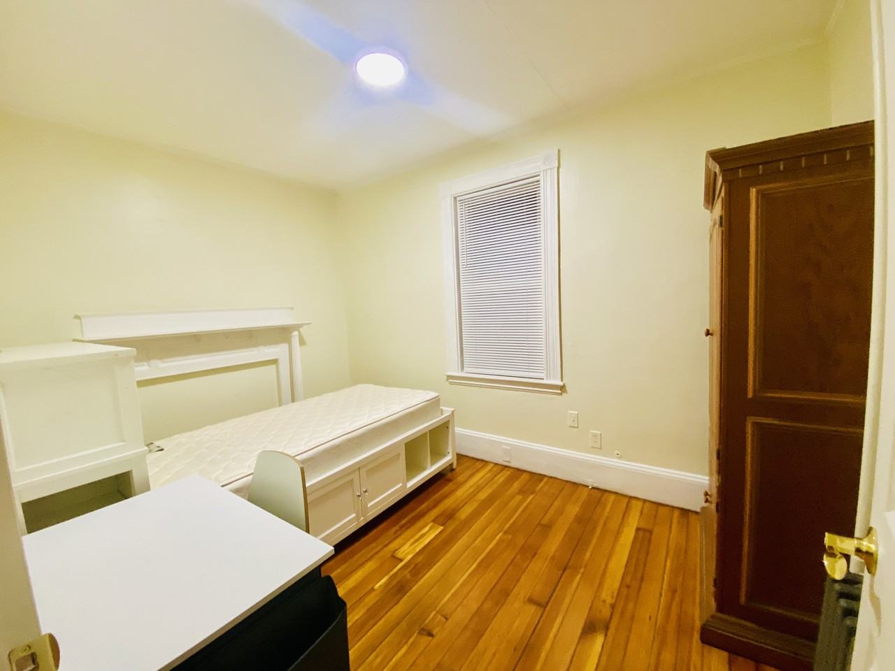 51 Smith Street - Photo 2 of 5