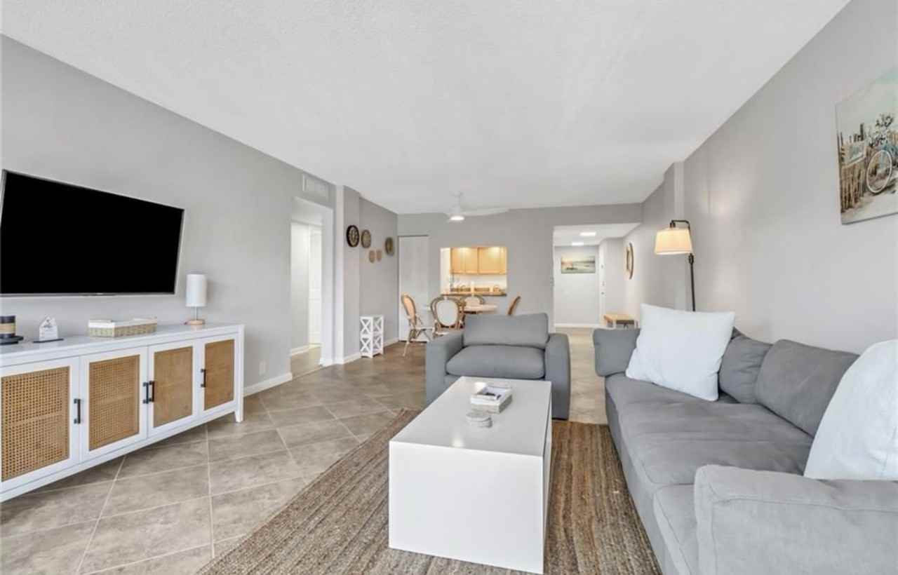 5 Bluebill Ave #203