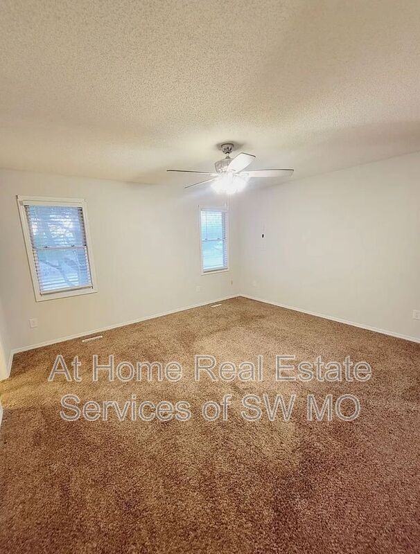 4113 S Parkcrest Ave - Photo 5 of 9