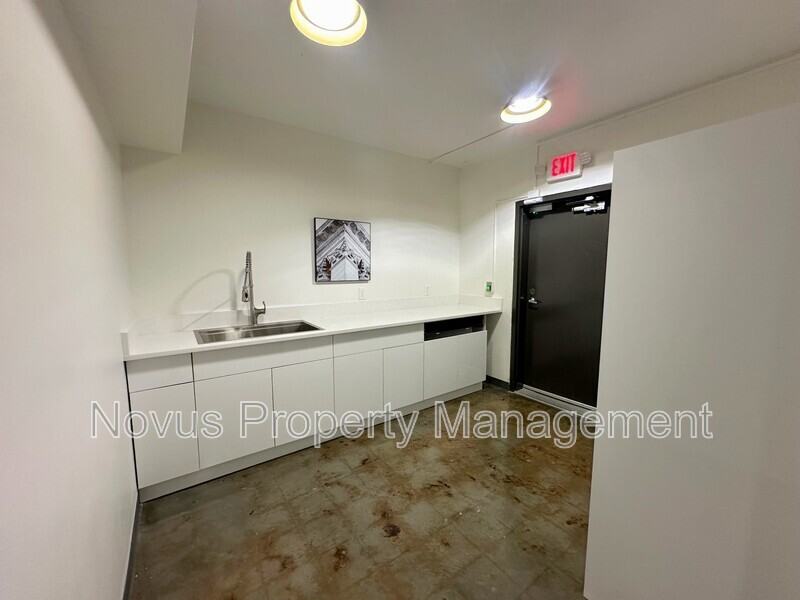 211 Hamilton Ave #4 - Photo 3 of 4