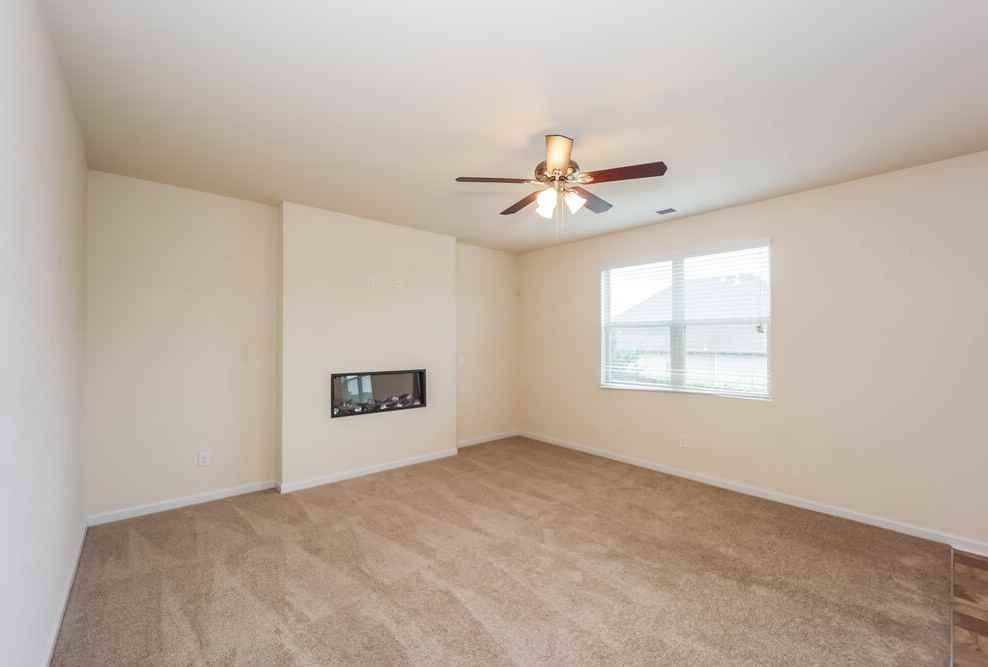 380 Hamilton Pointe Dr - Photo 5 of 17
