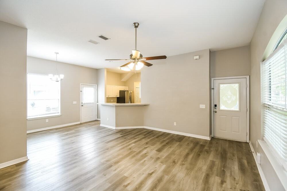 213 Park Ave - Photo 5 of 16
