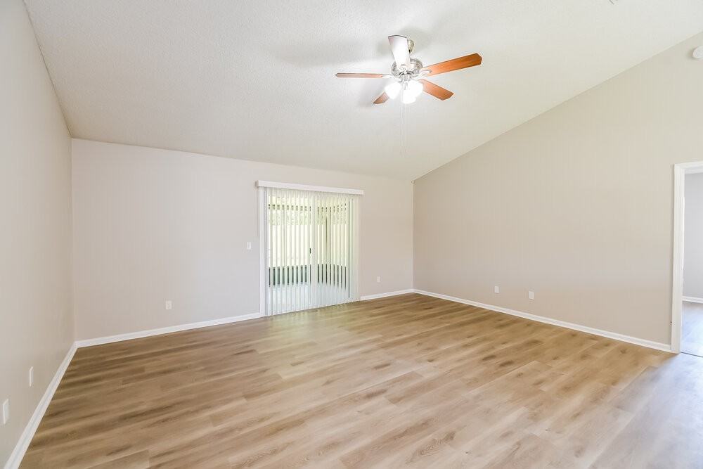 1338 Pawnee St - Photo 3 of 16